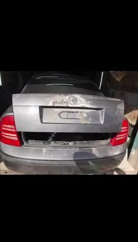 Задня частина автомобіля після кузовного ремонту