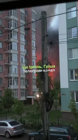 Пожежа в багатоповерховому житловому будинку з димом