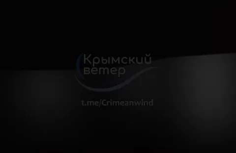 Темне небо над Кримом під час вибухів