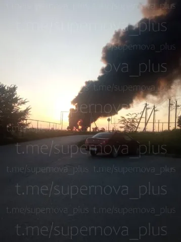 Дим над військовим об'єктом у Криму вранці